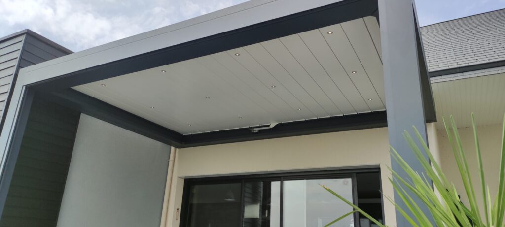 Pergola bioclimatique adossé